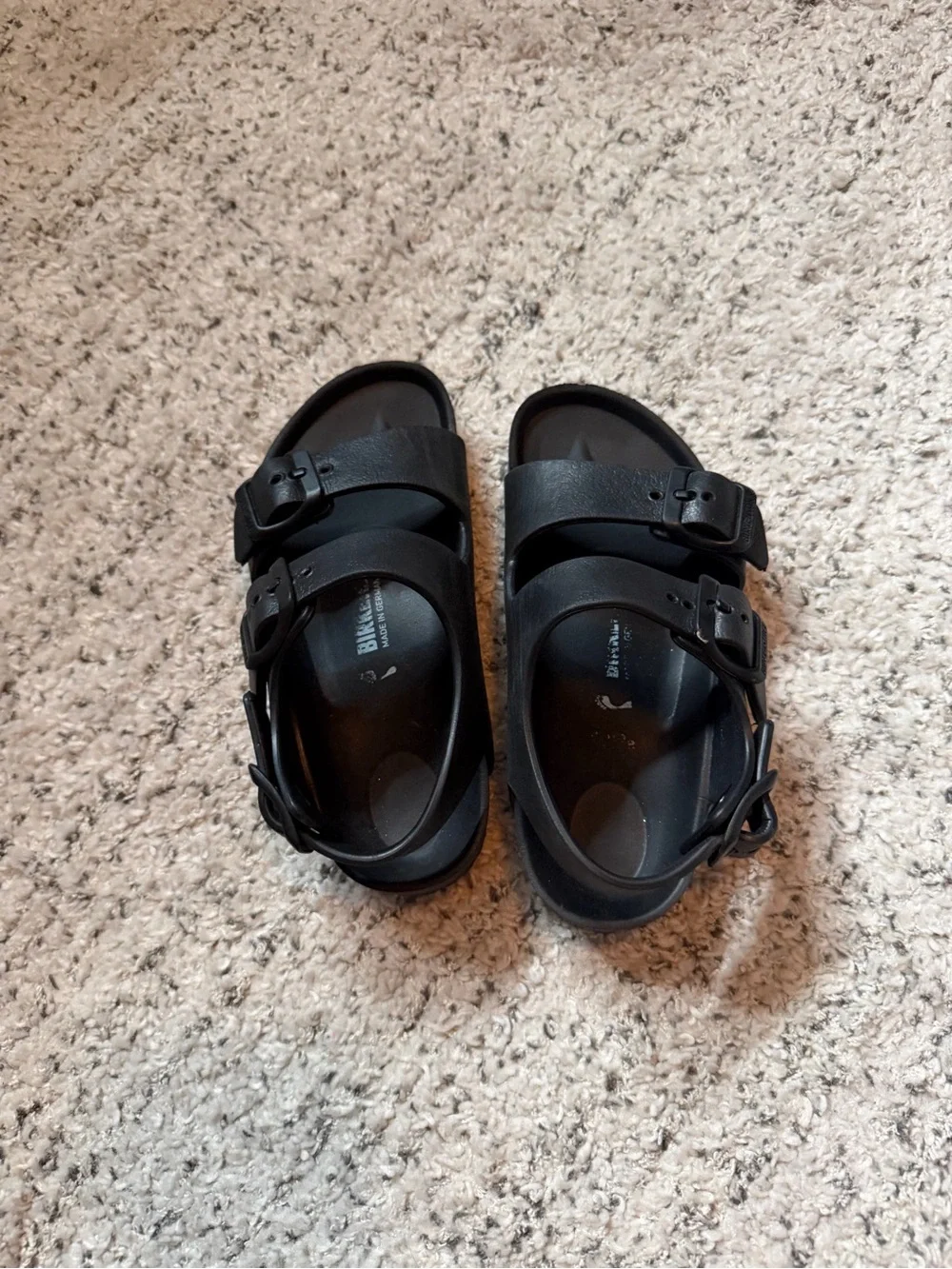 Birkenstock Black Milano Essentials Kids EVA Euc size 28 / 11
